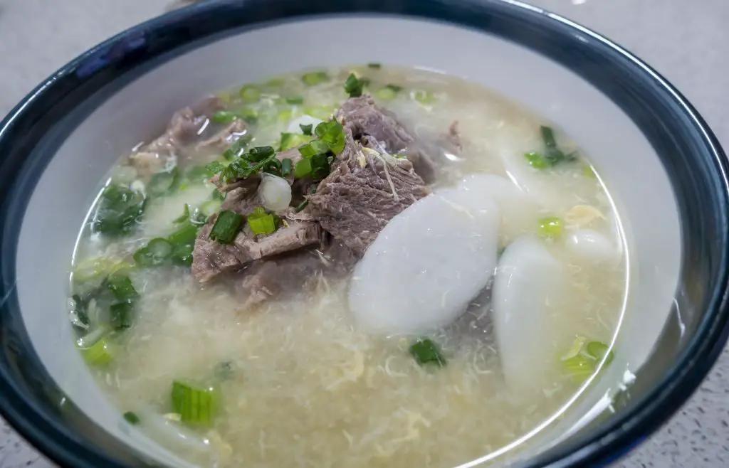 Duk gook Korean rice cake soup